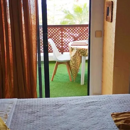Golden Paradise, Excelentes Vistas, Piscina Climatizada, Fast Wifi, Albatros Park 公寓